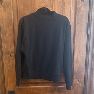 ALO Yoga Elegant Black Turtleneck Sweater